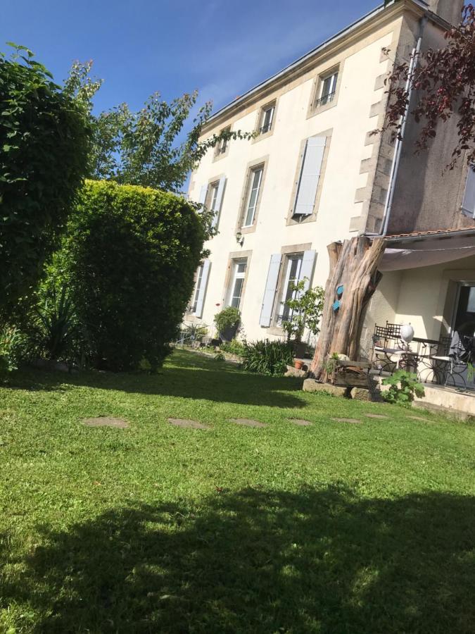 Saint-Maixent-lʼÉcoleChez Guilem住宿加早餐旅馆 外观 照片
